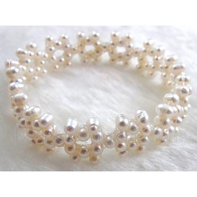 Handcraft Cluster Pearl Bracelet, elastic, white