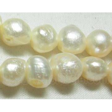 15.5 inches string of Freshwater Pearl Beads, button, white