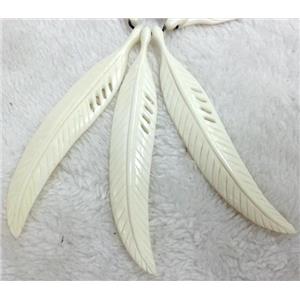 white cattle bone pendant, feather, approx 20x115mm [BJAS025]