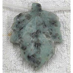 green jasper pendant, leaf, approx 35x50mm, 6pcs per st [GMOT340]