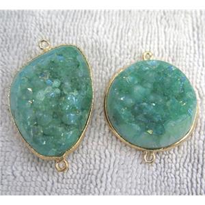 green quartz druzy connector, freeform, gold plated, approx 15-35mm [GMPDA2674]