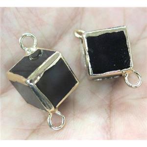black onyx connector, cube, approx 12x12mm [GMPDA2700]