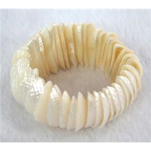 freshwater shell bracelet, stretchy, approx 13-35mm [SHEBR11]