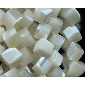 White MOP Shell Cube Beads Corner-Drilled, 5x5x5mm [SHEMP40]