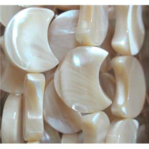 mother of pearl beads, moon, approx 15mm [SHEMP80]