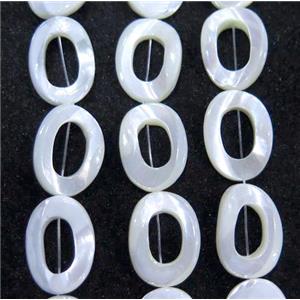 mother of pearl bead, oval ring, white, approx 13x18mm [SHEMP97-13X18MM]