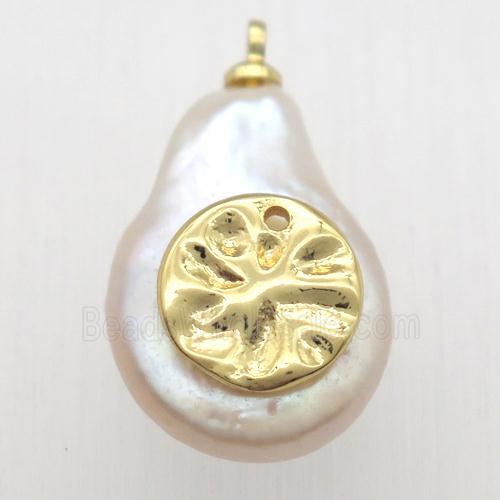 Natural pearl pendant