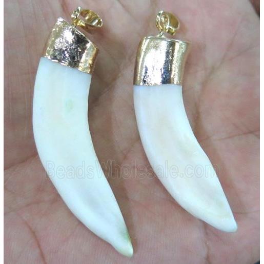wolftooth pendant, horn, gold plated