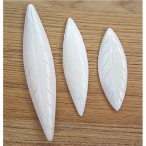 white cattle bone pendant without hole, leaf, approx 18-65mm [BJAS107-S]