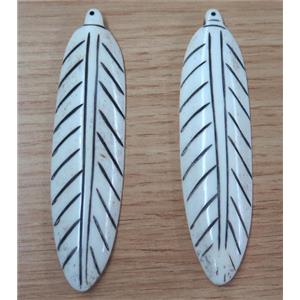 white cattle bone leaf pendant, approx 27-110mm [BJAS121]