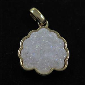 white AB-color druzy quartz pendant, strawberry, gold plated, approx 15mm [GM10249]