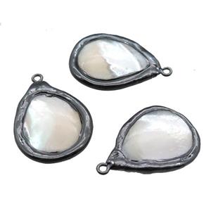 Mother of Pearl teardrop pendant, black plated, approx 23-30mm [GM13250]