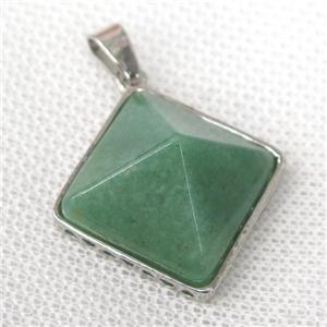 green Aventurine pyramid pendant, approx 20mm [GM13865]