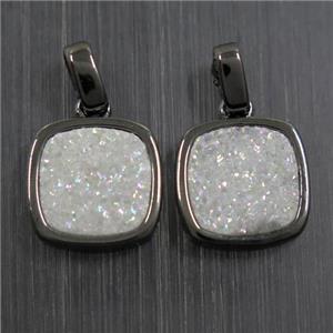 white AB-color Druzy Agate pendant, square, black plated, approx 11x11mm [GMPDA10103]