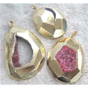 pink druzy agate pendant, geode, freeform, gold plated, approx 30-60mm [GMPDA3612]