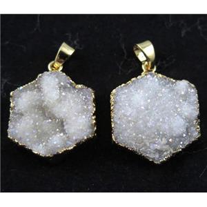 druzy quartz pendant, hexagon, white AB-color, gold plated, approx 20-30mm [GMPDA4778]
