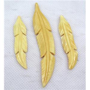 yellow bone feather pendant, approx 20-105mm [GMPDA5665-L]