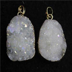druzy quartz pendant, white AB-color, freeform, gold plated, approx 20-30mm [GMPDA7066]