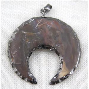 natural hammered Rock Agate crescent horn pendant, black plated, approx 45mm dia [GMPDA7264]
