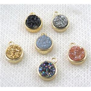 mix druzy quartz pendant, flat-round, copper, gold plated, approx 8mm dia [GMPDA7299]