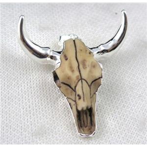 white Resin BullHead Pendant, silver plated, approx 50-55mm [GMPDA7360]