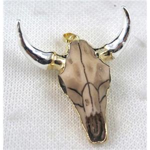 white Resin BullHead Pendant, approx 50-55mm [GMPDA7361]