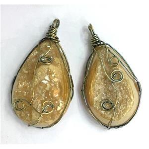 lt.gold champagne druzy Quartz pendant, freeform, wire wrapped, approx 20-40mm [GMPDA8576]