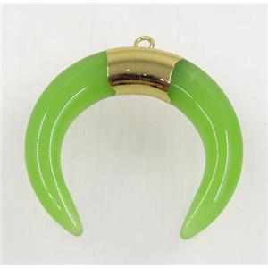 olive crystal glass crescent pendant, gold plated, approx 30-35mm [GMPDA8899]
