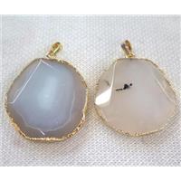 gray white agate slice pendant, faceted freeform, gold plated, approx 20-40mm [GMPDA4412]