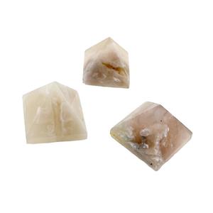 Cherry Agate Pyramid No Hole, approx 16-18mm [GM17893]