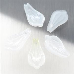 white matte jadeite glass petal beads, approx 10-19mm [GS1775]